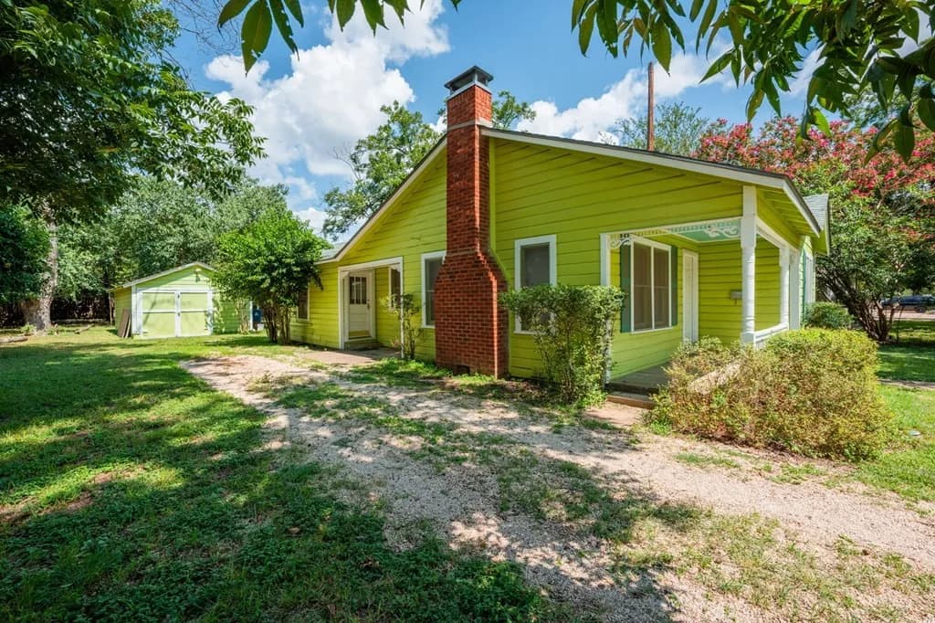 4501 River Hills Drive - Photo 2